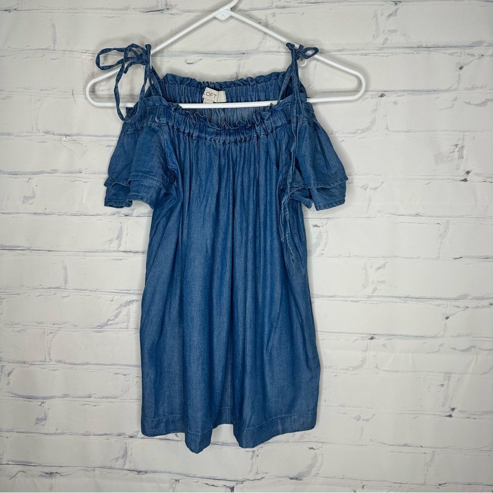 Loft XS off shoulder top